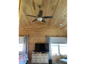 Wood angular ceiling